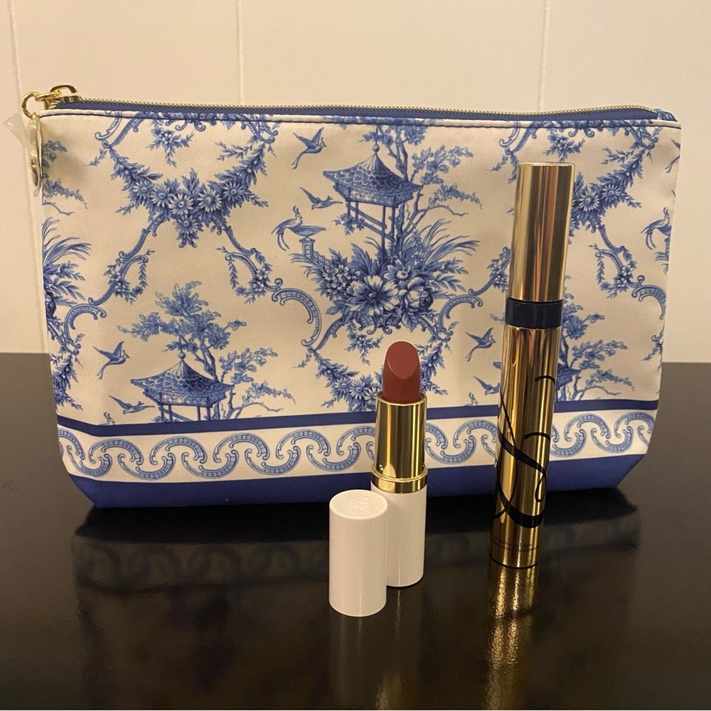 Estée Lauder Pure Color Lipstick & Sumptuous Extreme Lash Multiplying Mascara